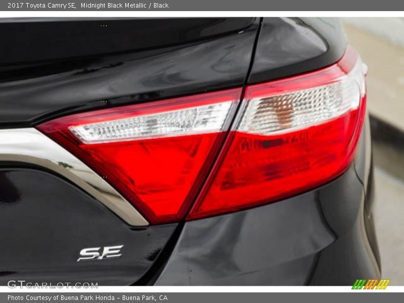 Midnight Black Metallic / Black 2017 Toyota Camry SE