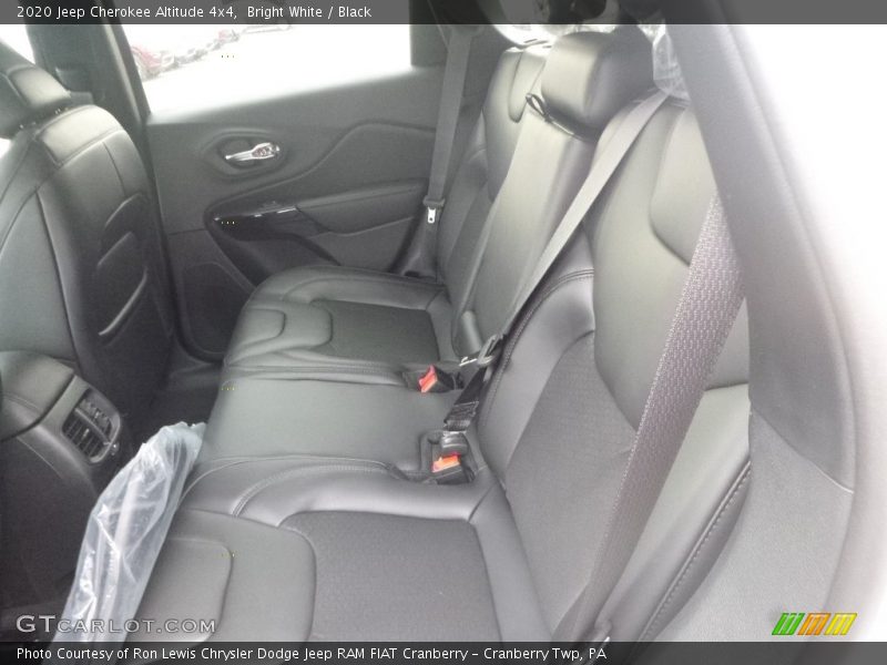 Bright White / Black 2020 Jeep Cherokee Altitude 4x4