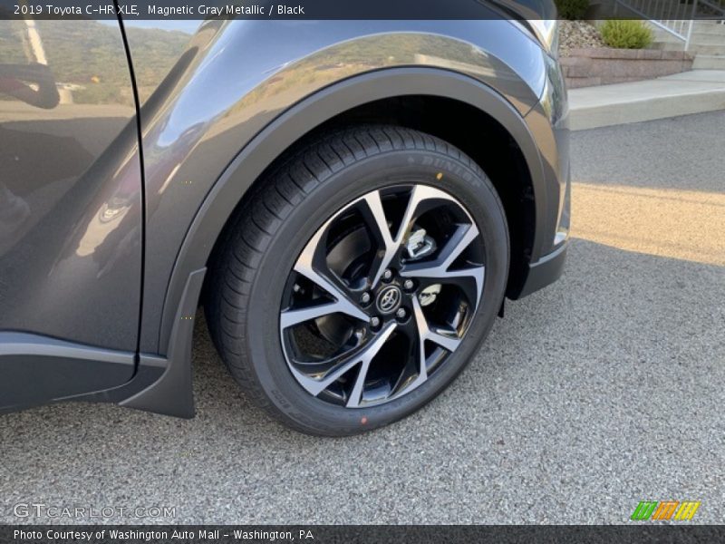 Magnetic Gray Metallic / Black 2019 Toyota C-HR XLE