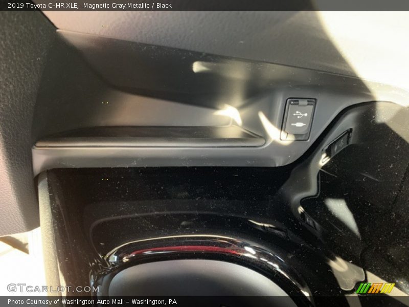 Magnetic Gray Metallic / Black 2019 Toyota C-HR XLE