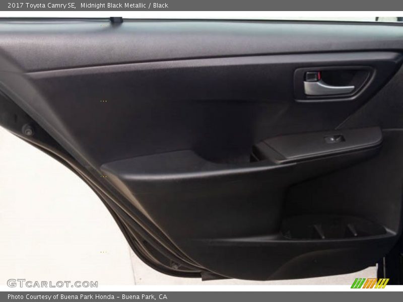 Midnight Black Metallic / Black 2017 Toyota Camry SE