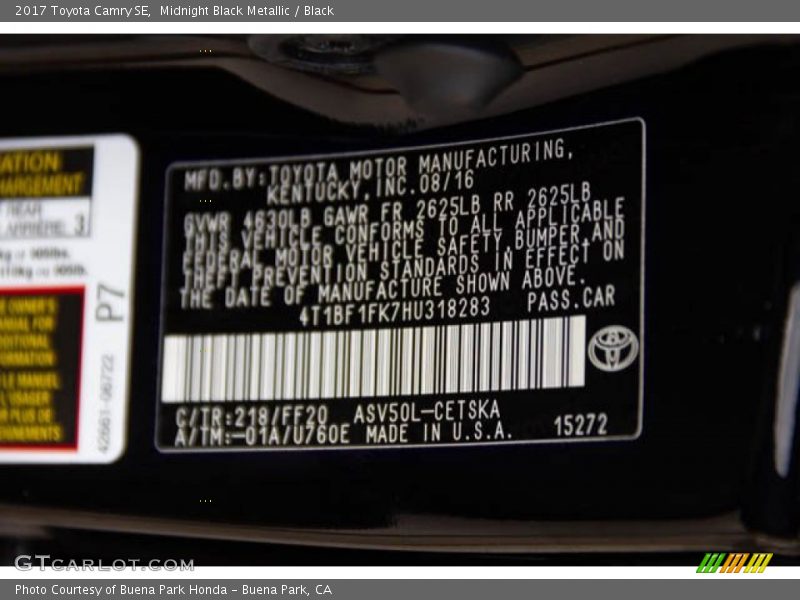 Midnight Black Metallic / Black 2017 Toyota Camry SE