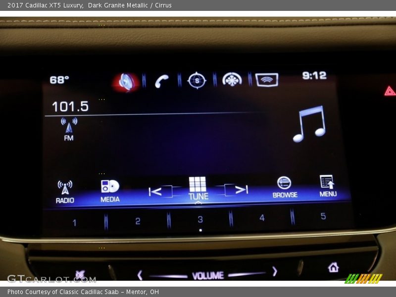 Dark Granite Metallic / Cirrus 2017 Cadillac XT5 Luxury