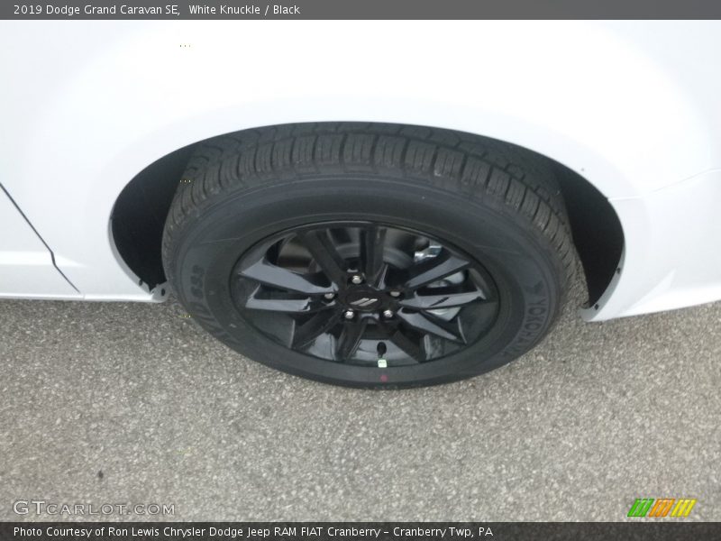 White Knuckle / Black 2019 Dodge Grand Caravan SE