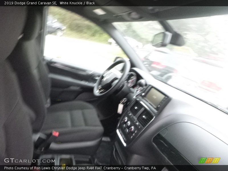 White Knuckle / Black 2019 Dodge Grand Caravan SE