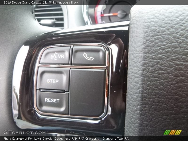 White Knuckle / Black 2019 Dodge Grand Caravan SE