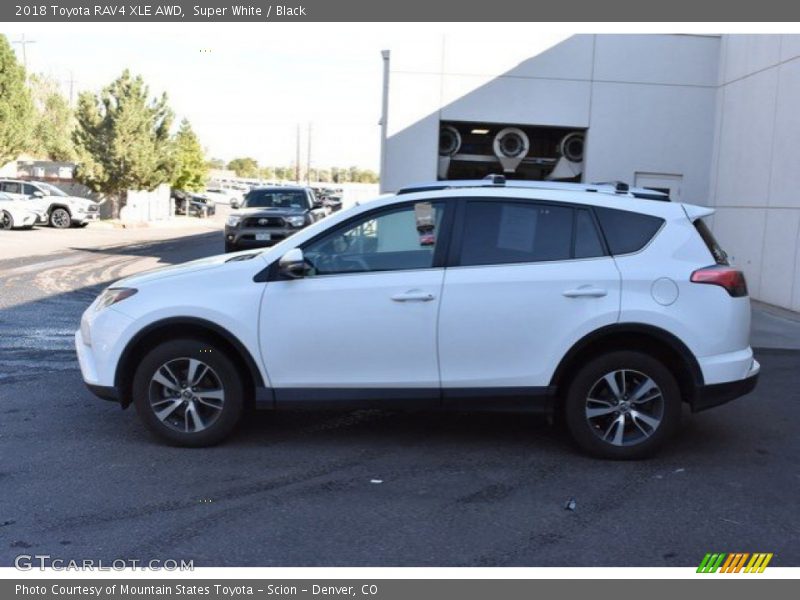 Super White / Black 2018 Toyota RAV4 XLE AWD