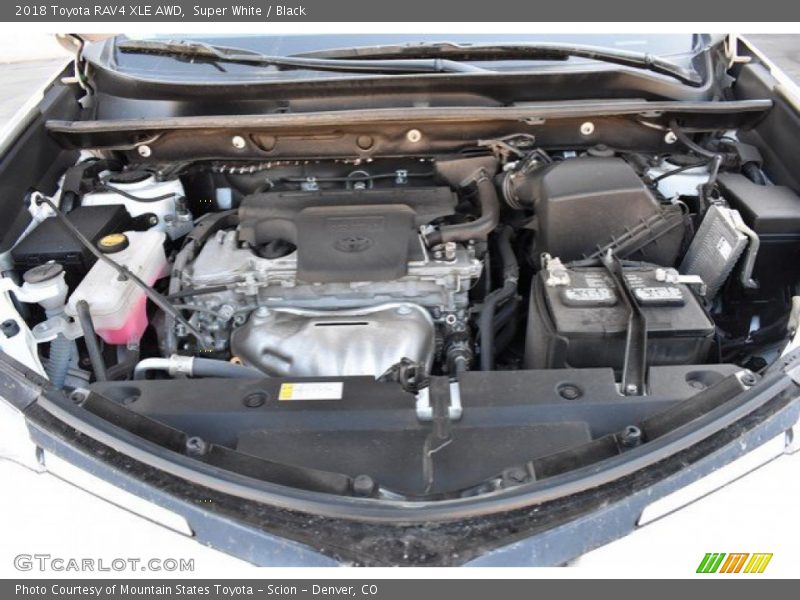 Super White / Black 2018 Toyota RAV4 XLE AWD