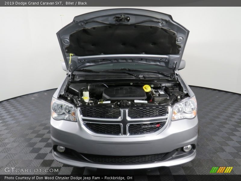 Billet / Black 2019 Dodge Grand Caravan SXT