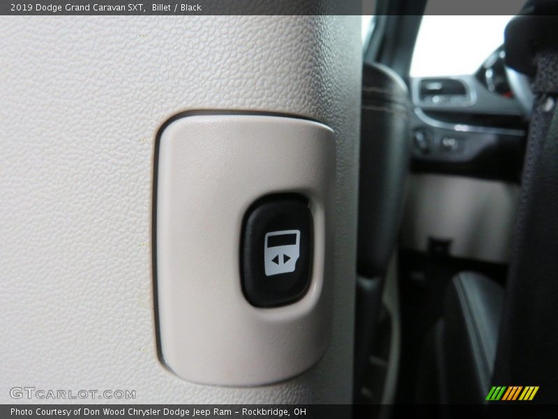 Billet / Black 2019 Dodge Grand Caravan SXT