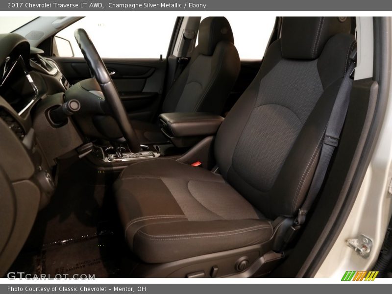 Champagne Silver Metallic / Ebony 2017 Chevrolet Traverse LT AWD