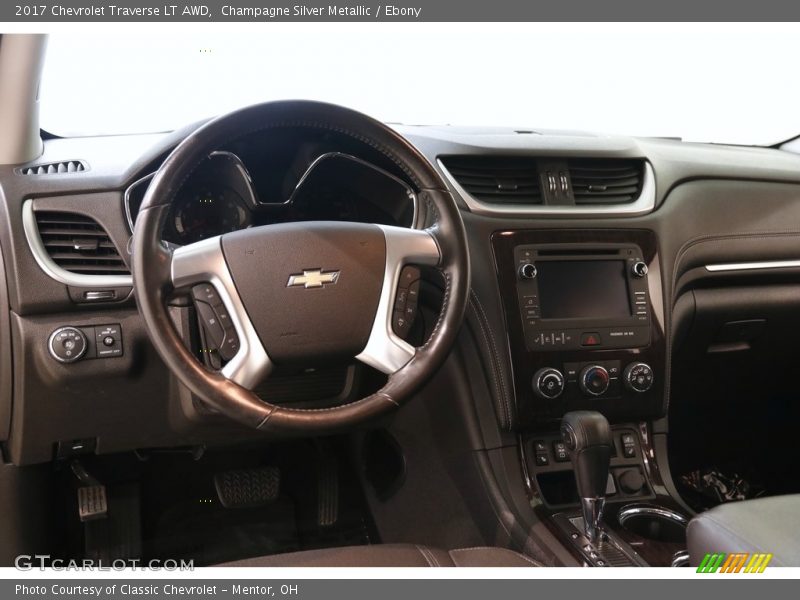 Champagne Silver Metallic / Ebony 2017 Chevrolet Traverse LT AWD