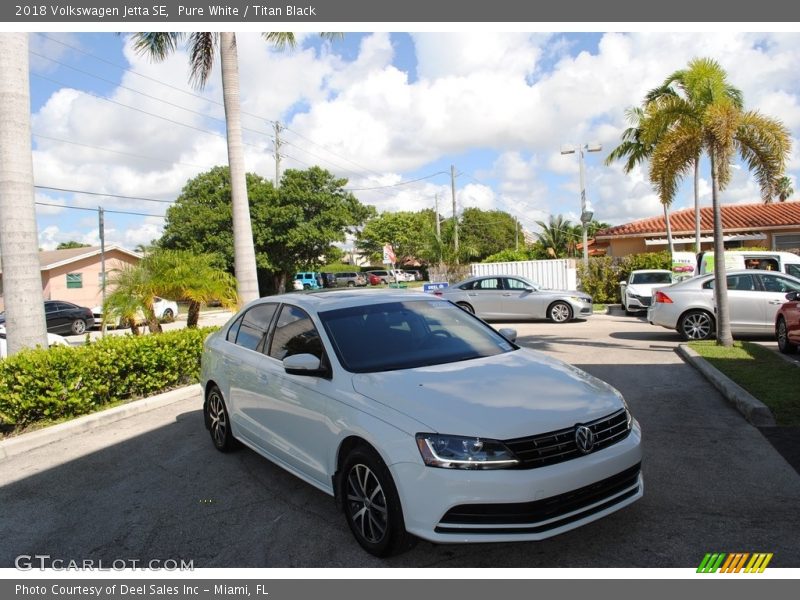 Pure White / Titan Black 2018 Volkswagen Jetta SE