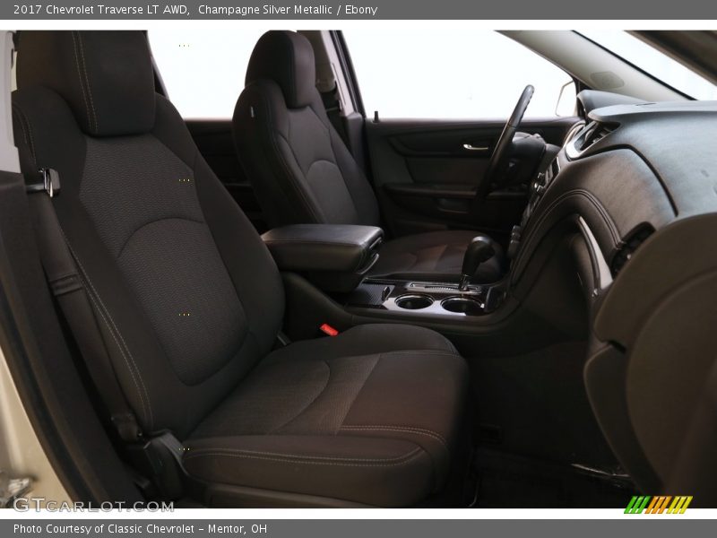 Champagne Silver Metallic / Ebony 2017 Chevrolet Traverse LT AWD