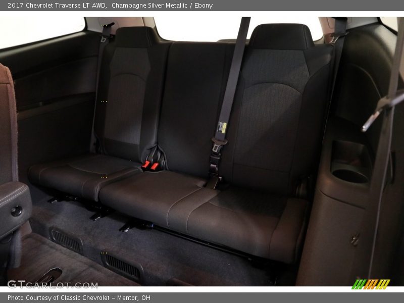 Champagne Silver Metallic / Ebony 2017 Chevrolet Traverse LT AWD