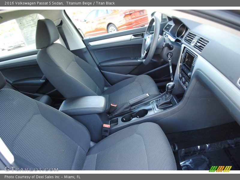 Titanium Beige / Titan Black 2016 Volkswagen Passat S Sedan