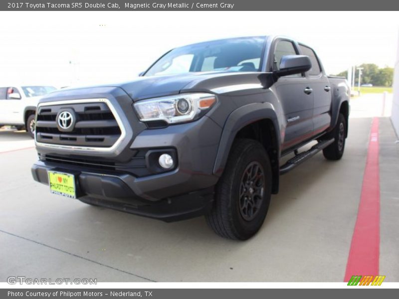 Magnetic Gray Metallic / Cement Gray 2017 Toyota Tacoma SR5 Double Cab