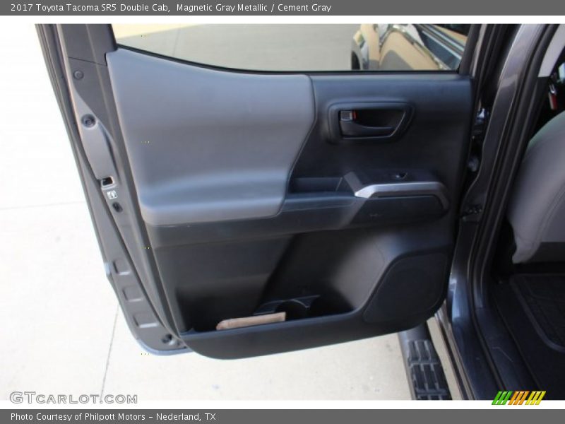 Magnetic Gray Metallic / Cement Gray 2017 Toyota Tacoma SR5 Double Cab