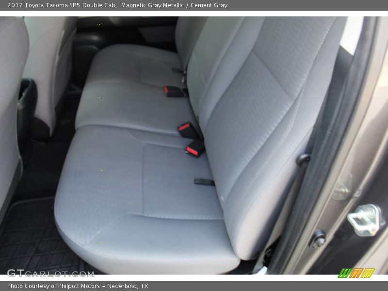 Magnetic Gray Metallic / Cement Gray 2017 Toyota Tacoma SR5 Double Cab