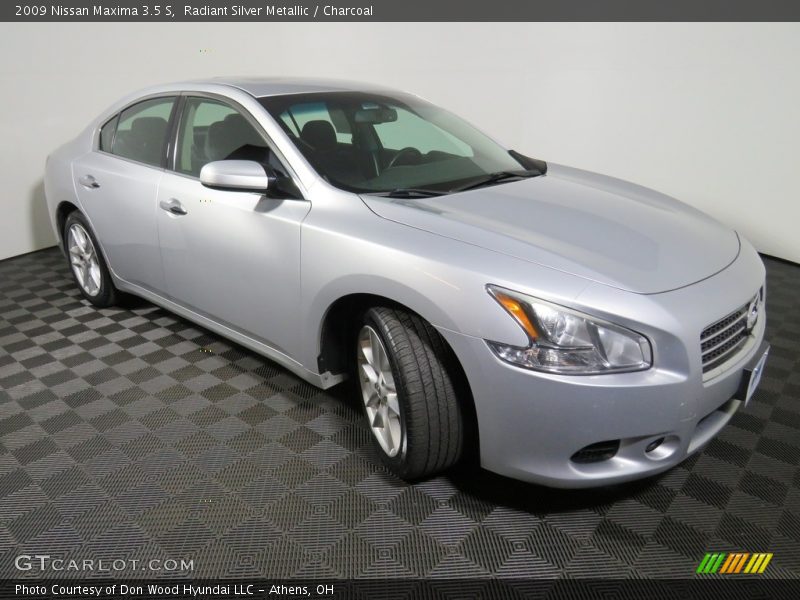 Radiant Silver Metallic / Charcoal 2009 Nissan Maxima 3.5 S
