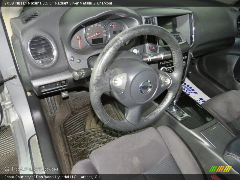 Radiant Silver Metallic / Charcoal 2009 Nissan Maxima 3.5 S