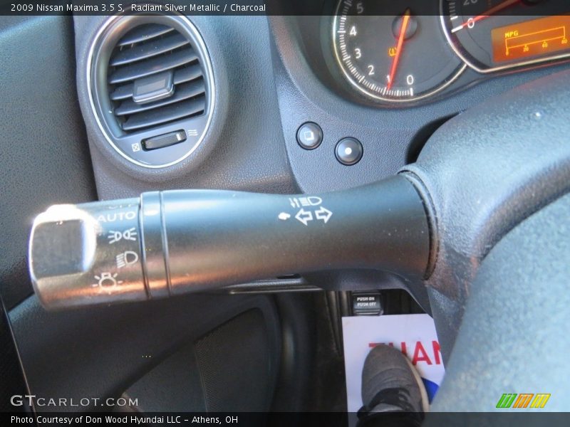 Radiant Silver Metallic / Charcoal 2009 Nissan Maxima 3.5 S