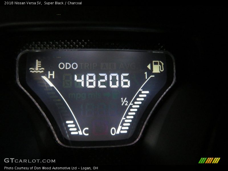Super Black / Charcoal 2018 Nissan Versa SV