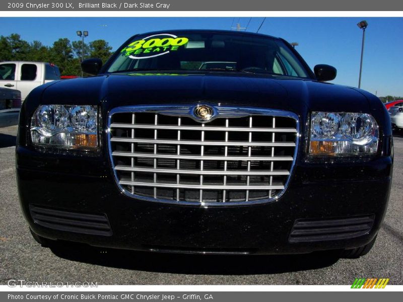 Brilliant Black / Dark Slate Gray 2009 Chrysler 300 LX