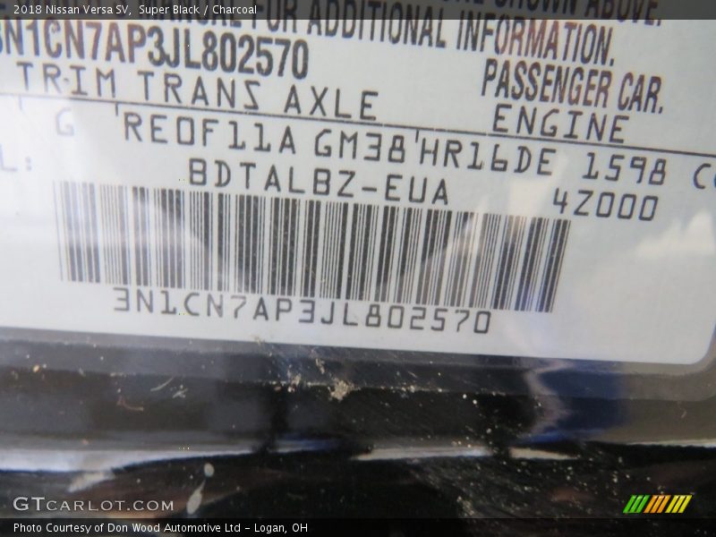 Super Black / Charcoal 2018 Nissan Versa SV