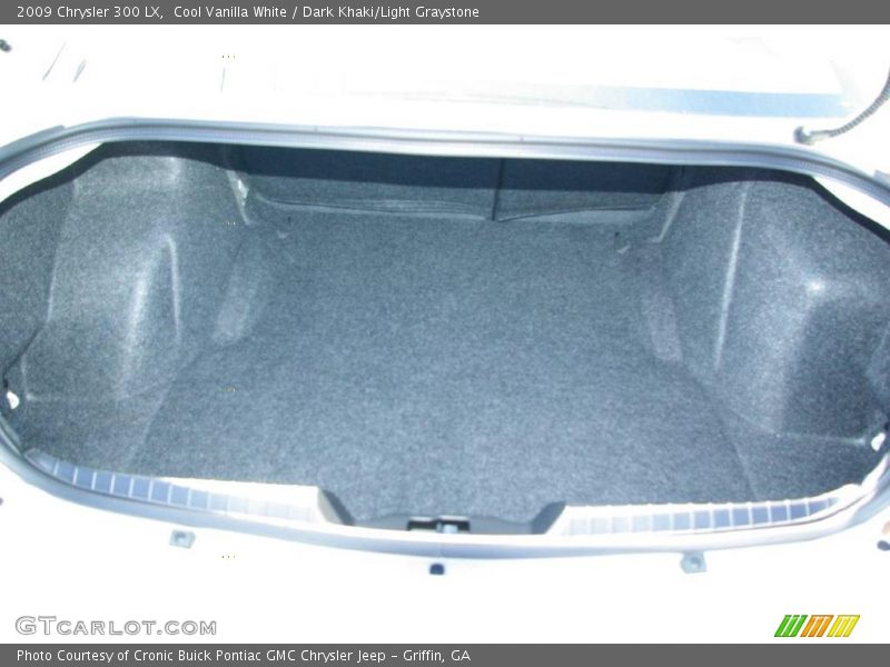 Cool Vanilla White / Dark Khaki/Light Graystone 2009 Chrysler 300 LX