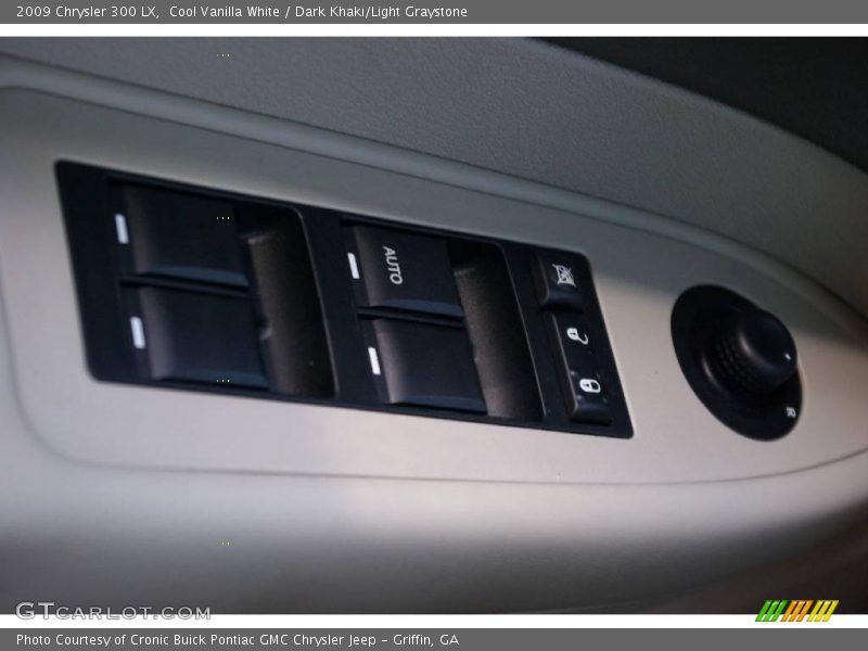 Cool Vanilla White / Dark Khaki/Light Graystone 2009 Chrysler 300 LX