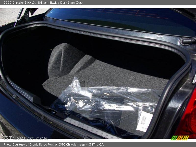 Brilliant Black / Dark Slate Gray 2009 Chrysler 300 LX