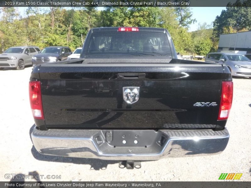 Diamond Black Crystal Pearl / Black/Diesel Gray 2019 Ram 1500 Classic Tradesman Crew Cab 4x4