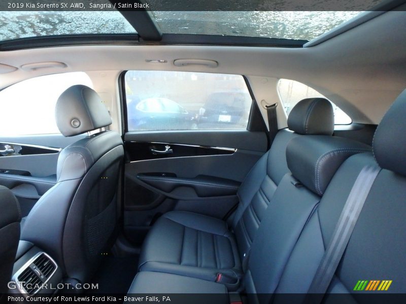 Sangria / Satin Black 2019 Kia Sorento SX AWD