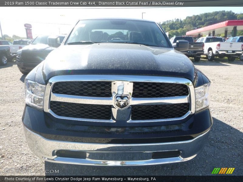 Diamond Black Crystal Pearl / Black/Diesel Gray 2019 Ram 1500 Classic Tradesman Crew Cab 4x4