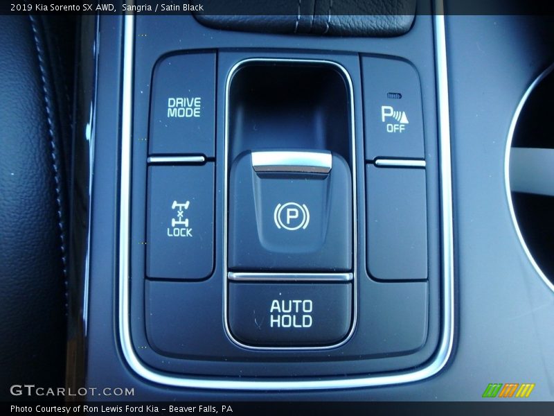 Sangria / Satin Black 2019 Kia Sorento SX AWD