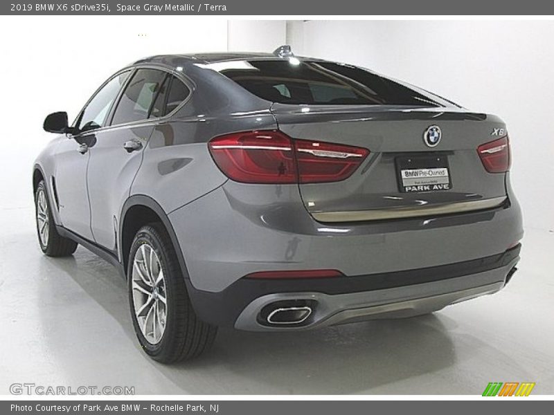 Space Gray Metallic / Terra 2019 BMW X6 sDrive35i