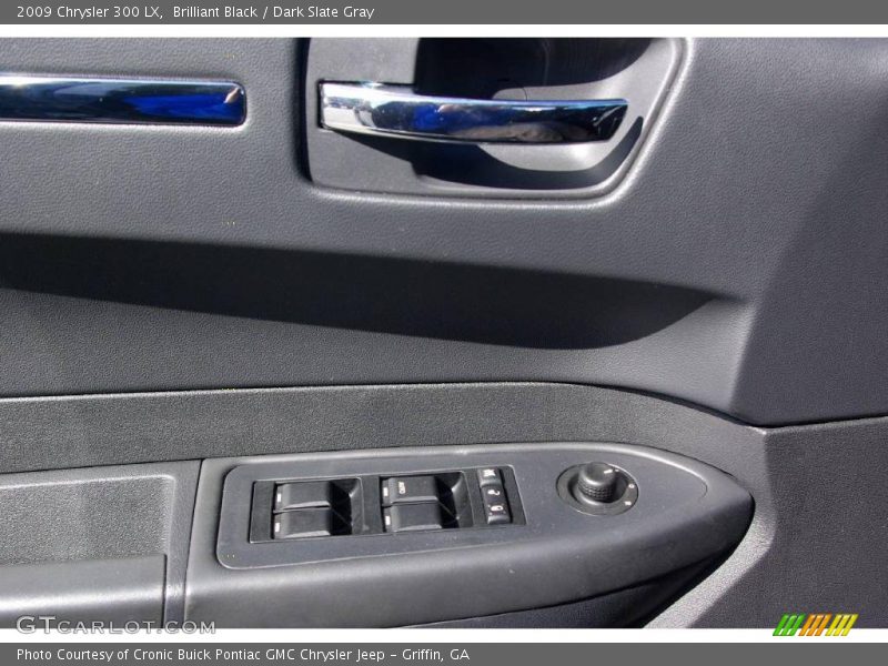 Brilliant Black / Dark Slate Gray 2009 Chrysler 300 LX
