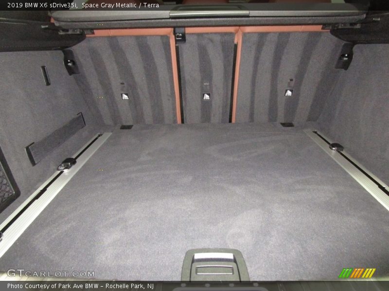 Space Gray Metallic / Terra 2019 BMW X6 sDrive35i