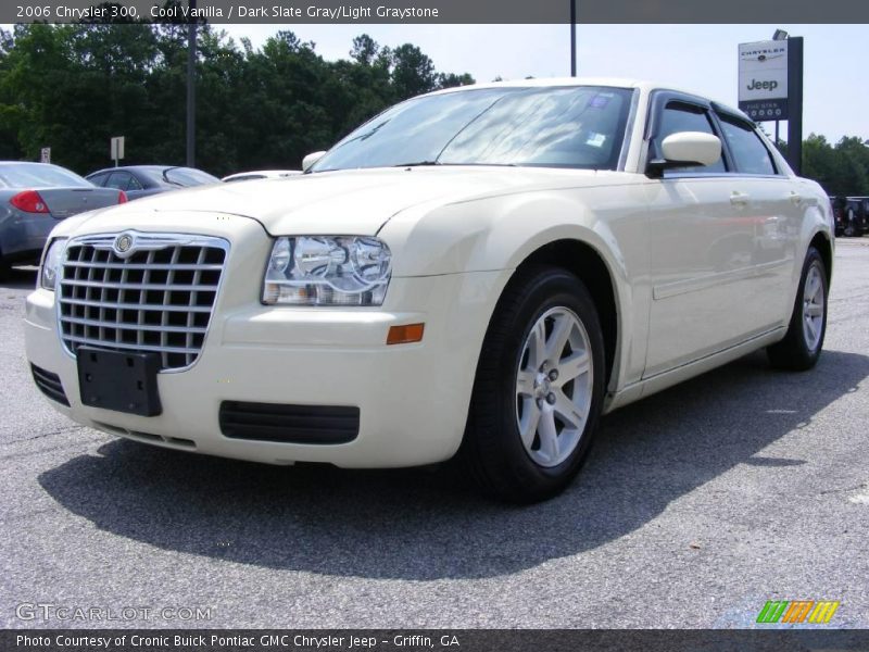 Cool Vanilla / Dark Slate Gray/Light Graystone 2006 Chrysler 300