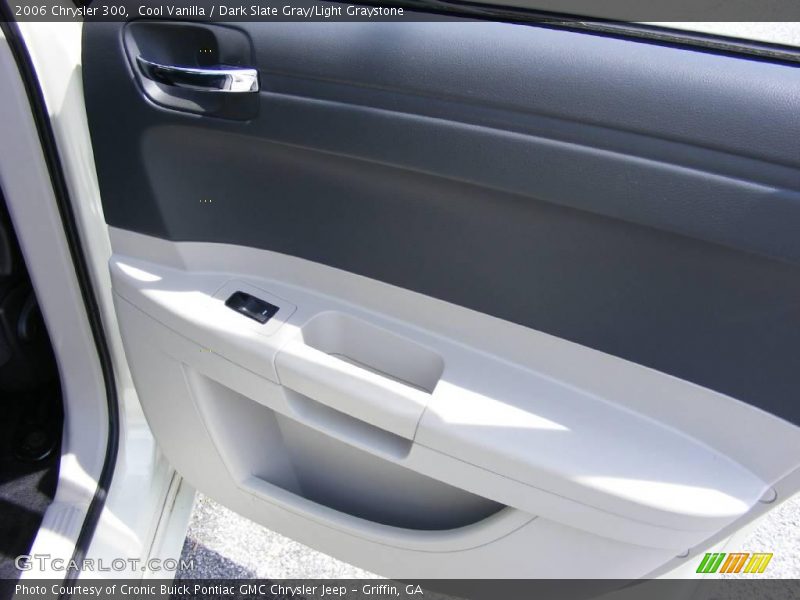 Cool Vanilla / Dark Slate Gray/Light Graystone 2006 Chrysler 300