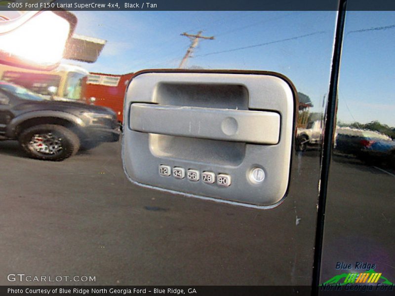 Black / Tan 2005 Ford F150 Lariat SuperCrew 4x4