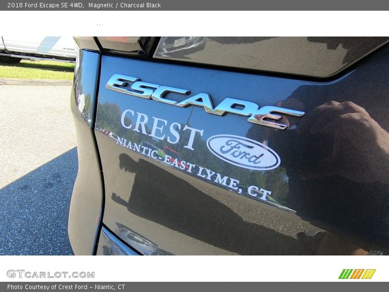 Magnetic / Charcoal Black 2018 Ford Escape SE 4WD
