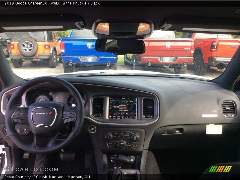 White Knuckle / Black 2019 Dodge Charger SXT AWD