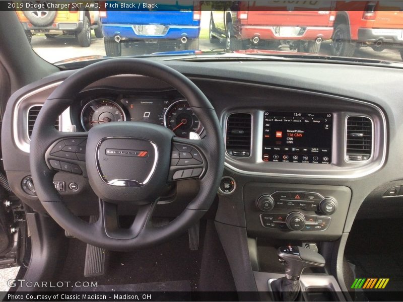 Pitch Black / Black 2019 Dodge Charger SXT AWD