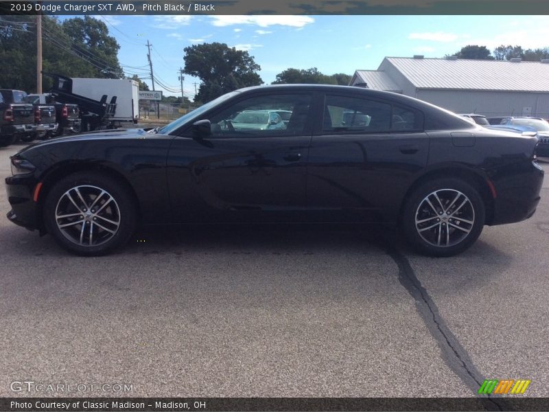 Pitch Black / Black 2019 Dodge Charger SXT AWD