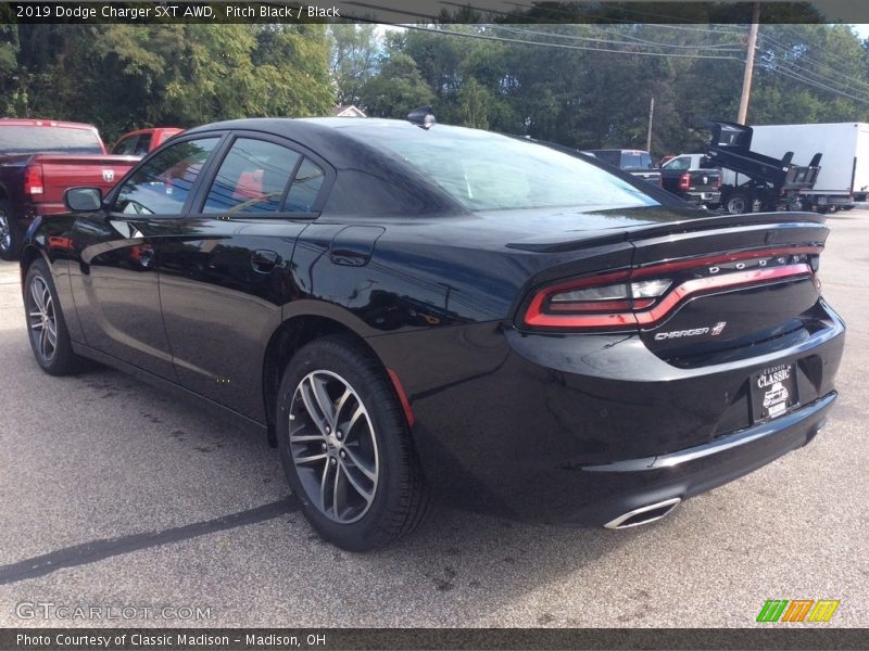 Pitch Black / Black 2019 Dodge Charger SXT AWD