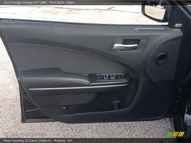 Pitch Black / Black 2019 Dodge Charger SXT AWD