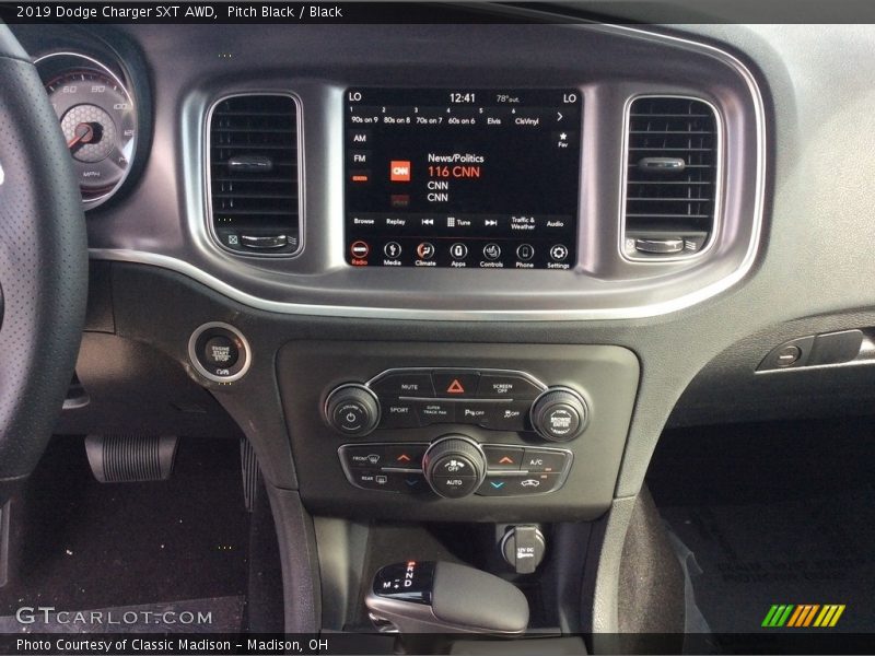 Pitch Black / Black 2019 Dodge Charger SXT AWD