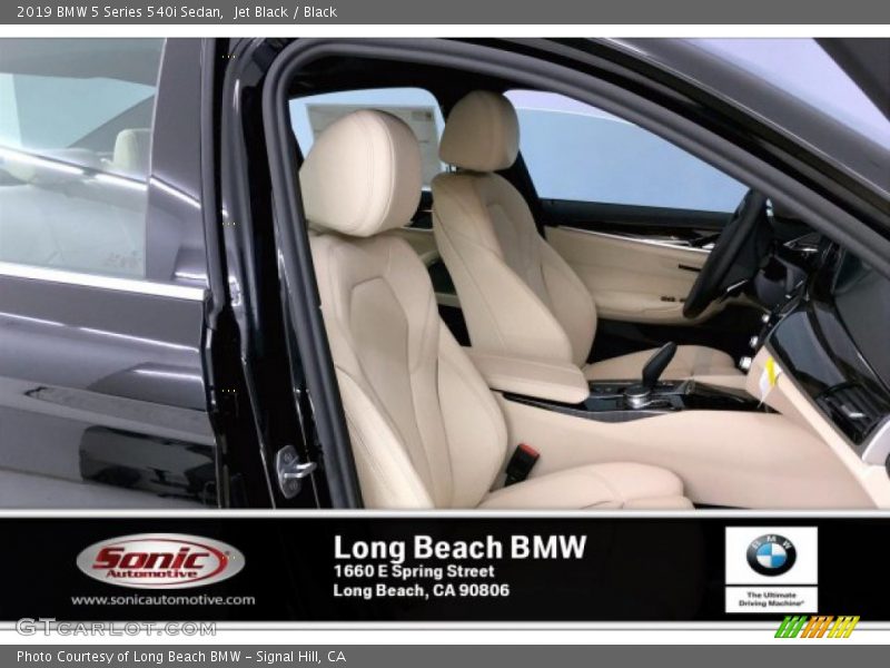 Jet Black / Black 2019 BMW 5 Series 540i Sedan